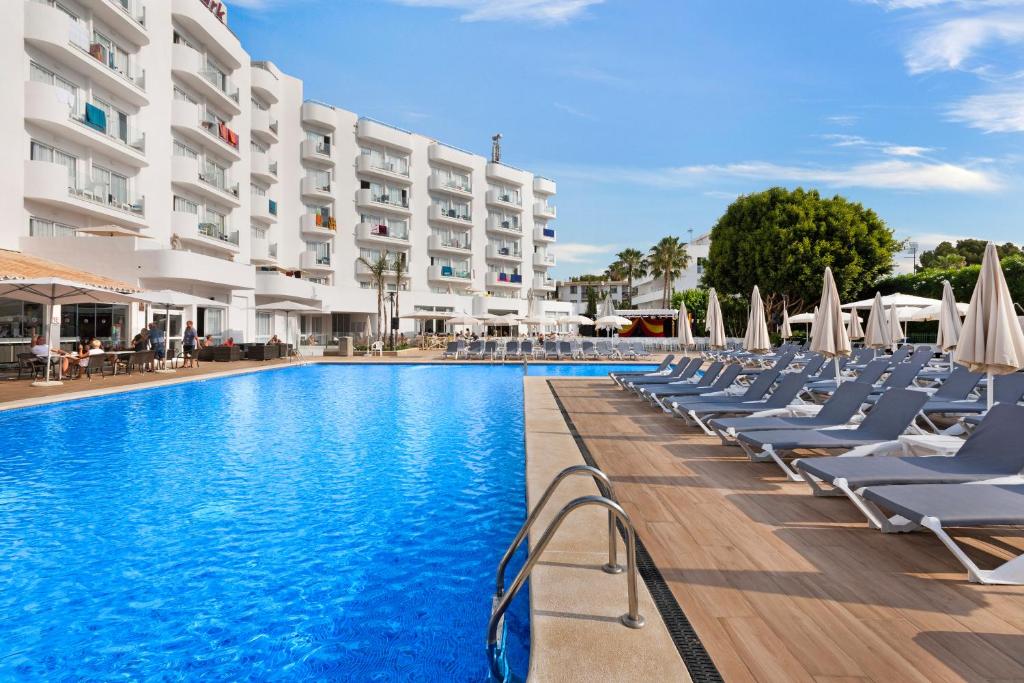 aluasun continental park hotel apartments vistas al mar apartahotel playa de muro mallorca islas baleares playa