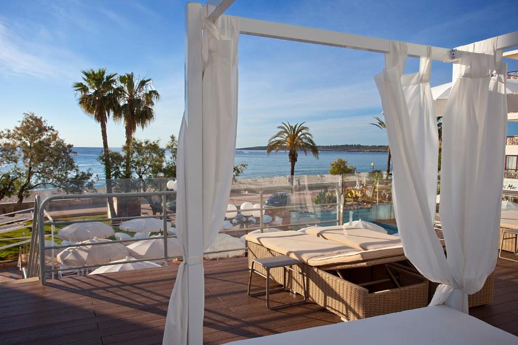 anba romani vistas al mar hotel cala millor a pie de playa mallorca