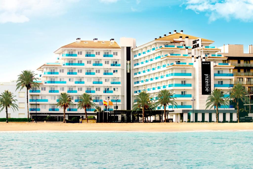 aparthotel acuazul primera línea de playa peñíscola comunidad valenciana vistas al mar