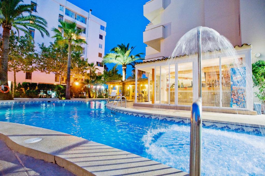 aparthotel cap de mar vistas al mar hotel cala bona primera línea de playa mallorca