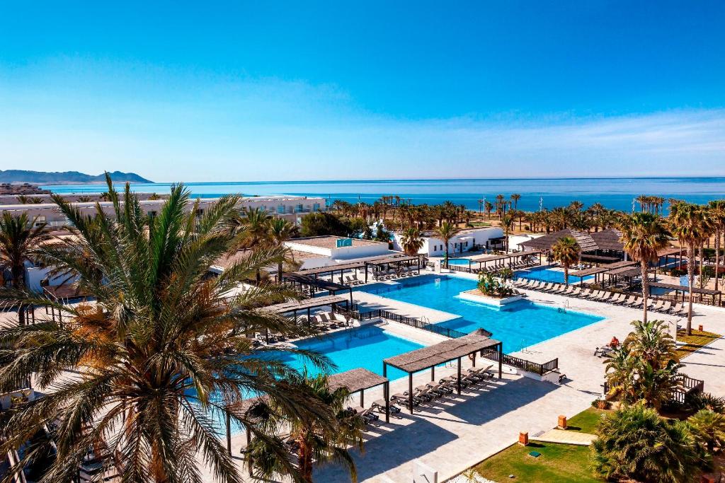 barcelo cabo de gata hotel primera línea de playa retamar andalucía vistas al mar