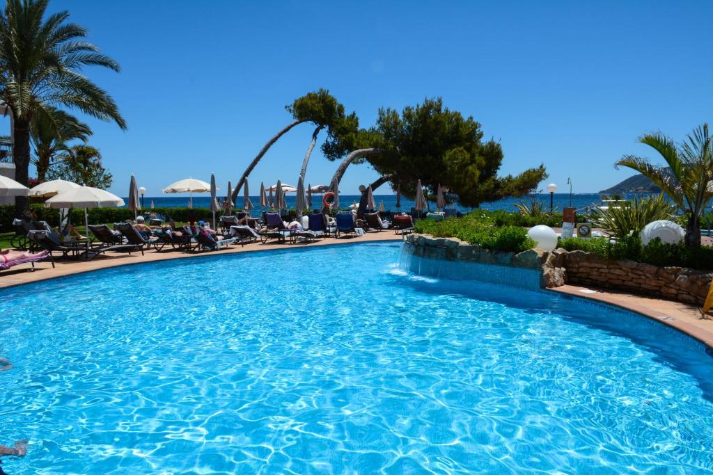 catalonia ses estaques adults only hotel santa eulària des riu ibiza islas baleares playa privada