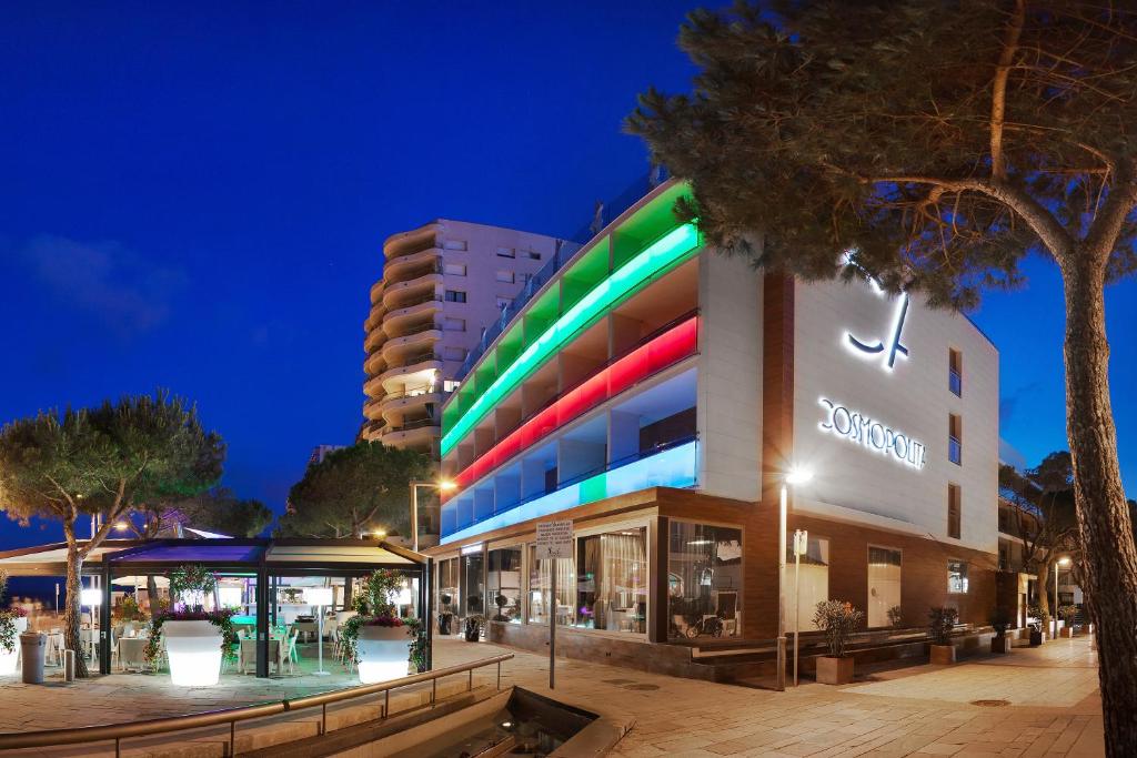 cosmopolita hotel boutique spa vistas al mar primera línea de playa platja d'aro cataluña