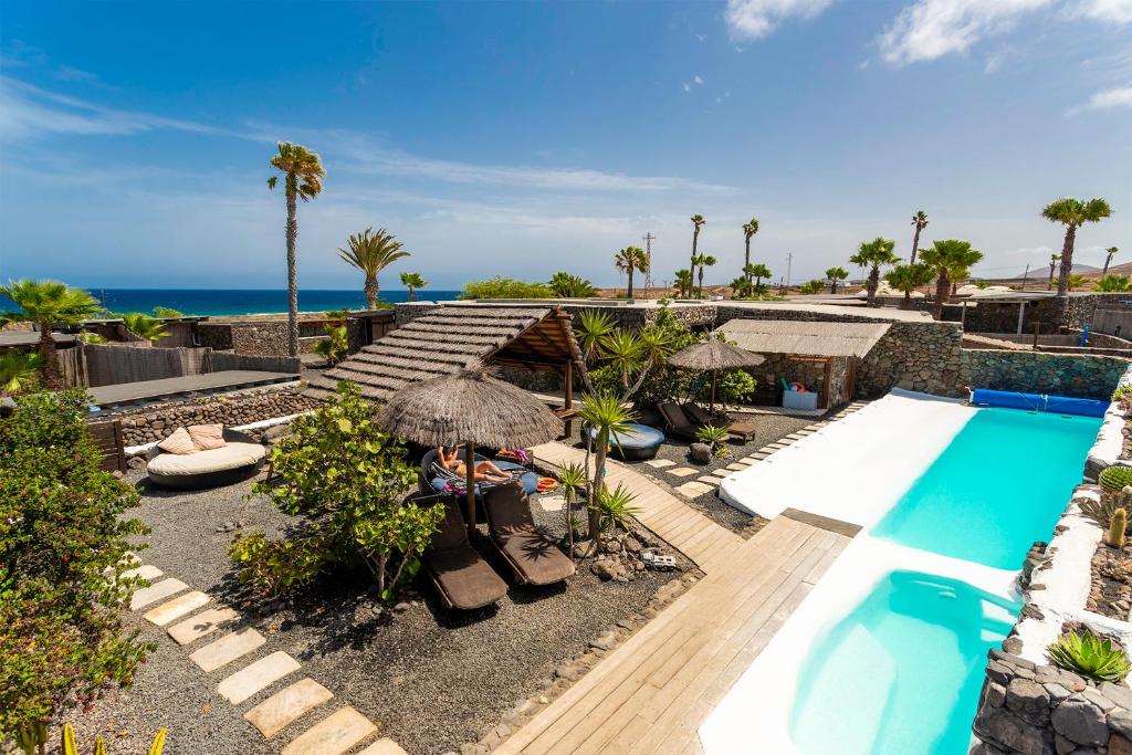 eco village finca de arrieta vistas al mar resort tabayesco primera línea de playa lanzarote