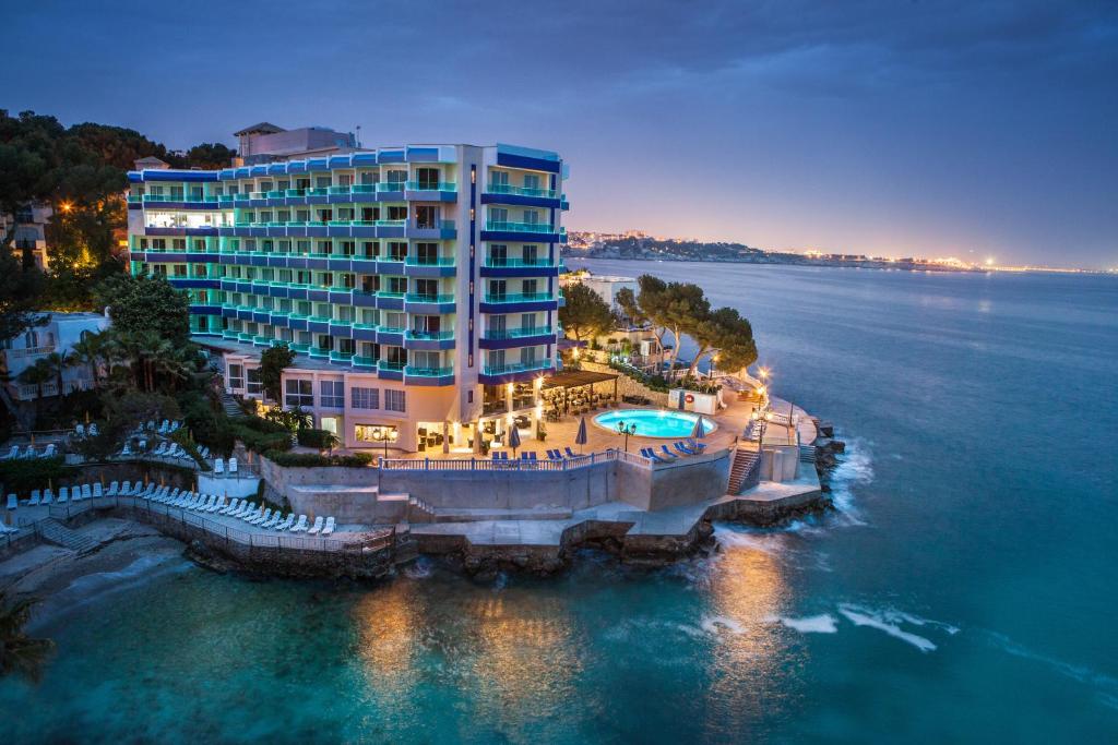 europe playa marina hotel illetas mallorca islas baleares playa privada