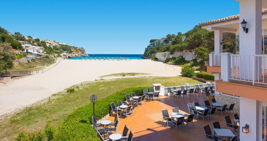 flipflop cala romantica hotel primera línea de playa cala romántica mallorca