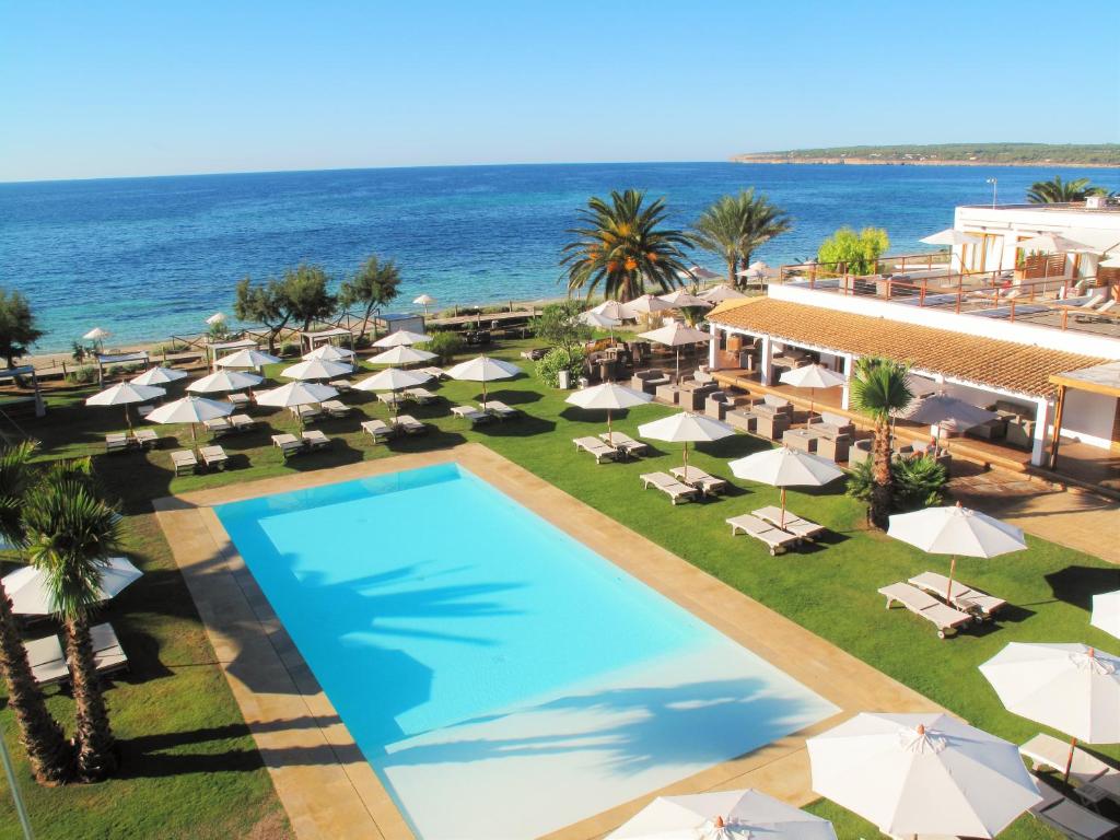 gecko hotel beach club a small luxury hotel of the world vistas al mar playa de migjorn primera línea de playa formentera