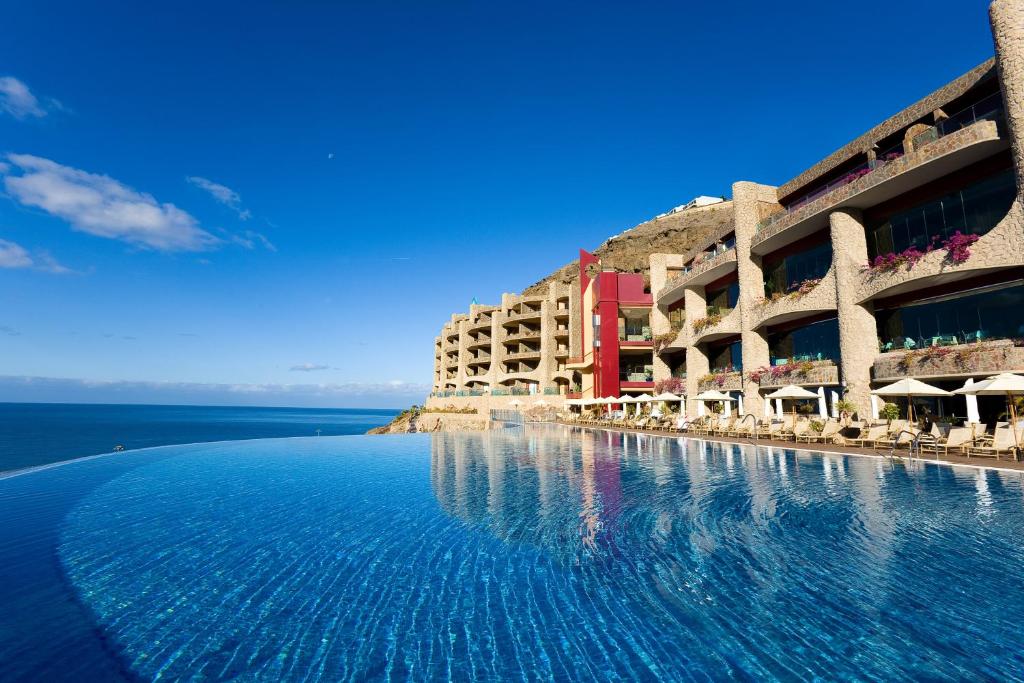 gloria palace royal hotel spa vistas al mar puerto rico de gran canaria playa