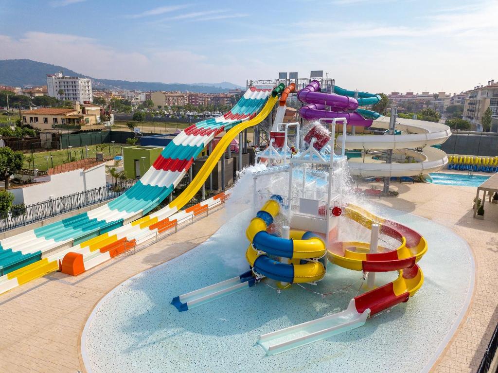 golden taurus aquapark resort hotel primera línea de playa pineda de mar cataluña vistas al mar