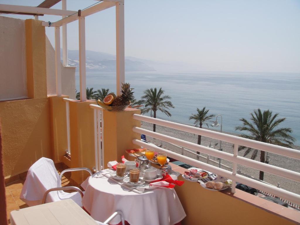 hostal costa sol hotel primera línea de playa castell de ferro andalucía vistas al mar