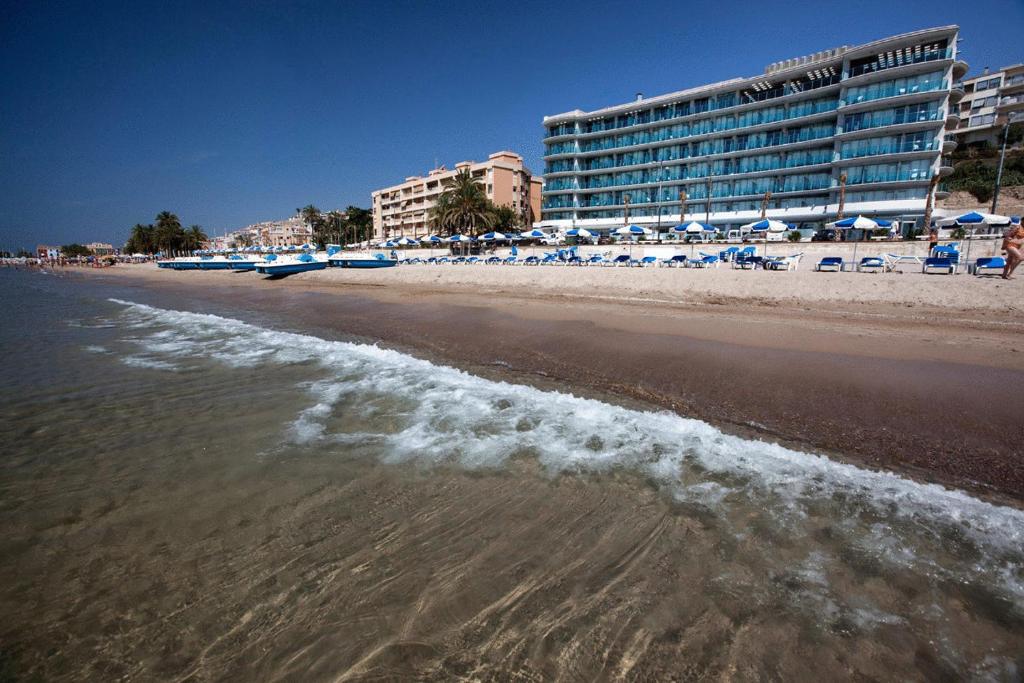 hotel allon mediterrania primera línea de playa villajoyosa vistas al mar
