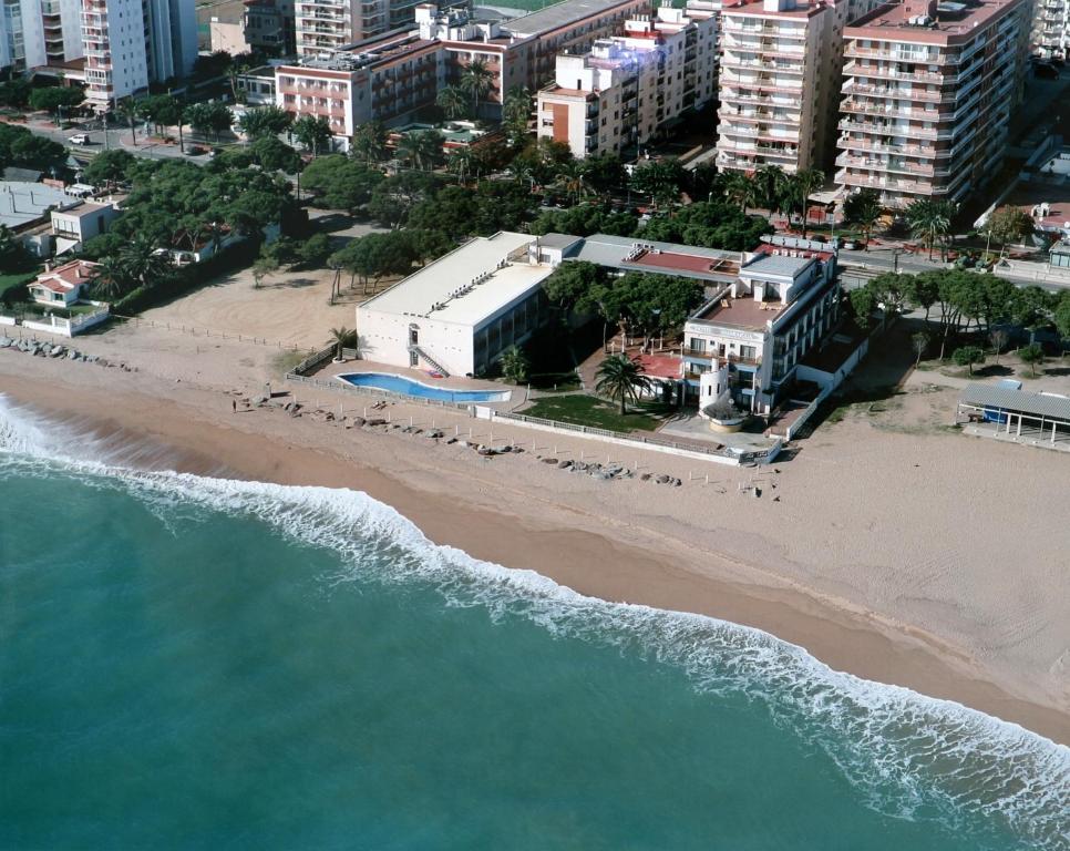 hotel amaraigua all inclusive adults only a pie de playa malgrat de mar vistas al mar