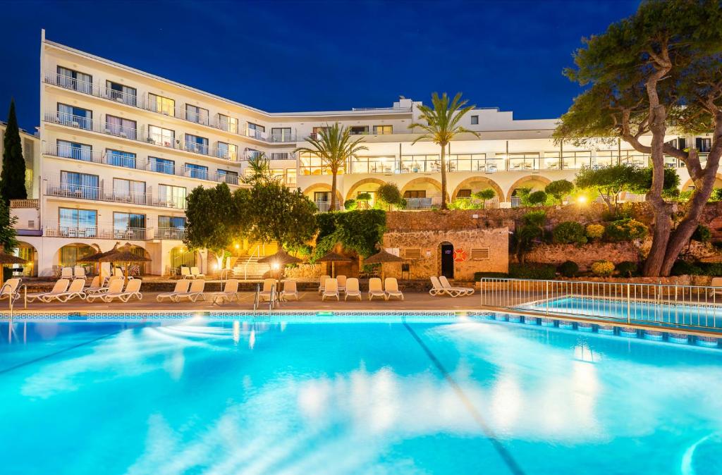 hotel apartamentos casablanca vistas al mar apartahotel santa ponsa mallorca islas baleares playa