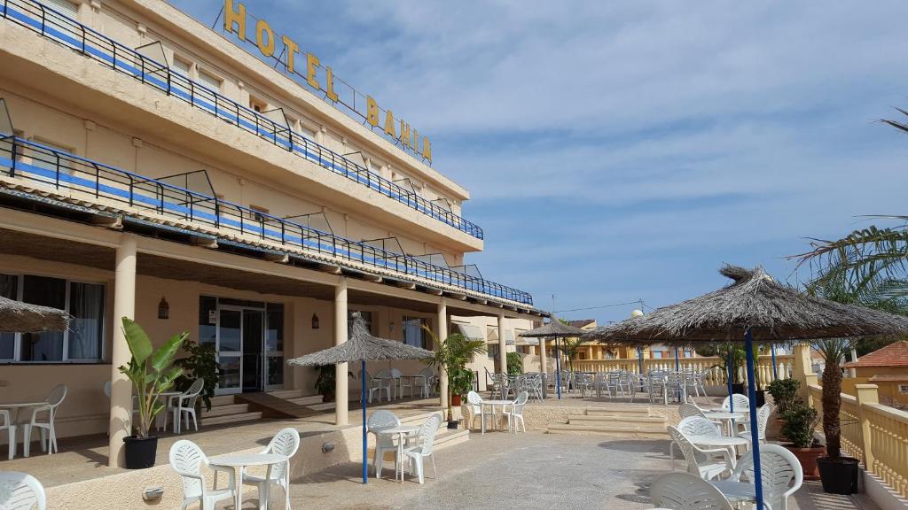 hotel bahia 1 primera línea de playa puerto de mazarrón murcia vistas al mar