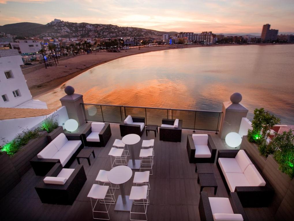 hotel boutique la mar adults only primera línea de playa peñíscola vistas al mar
