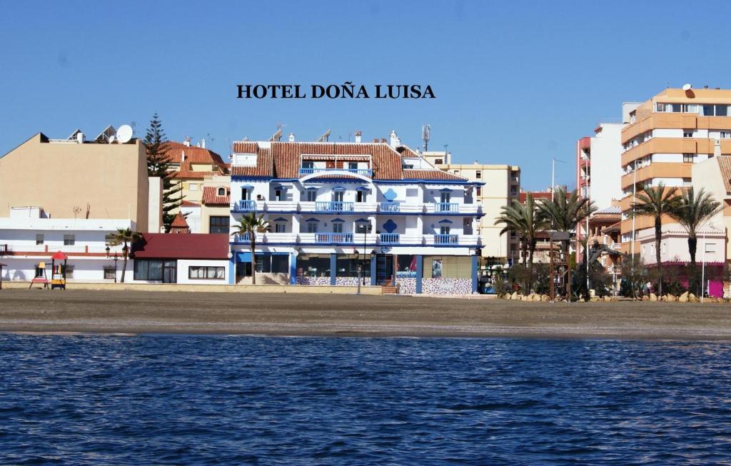 hotel dona luisa primera línea de playa san luis de sabinillas andalucía vistas al mar