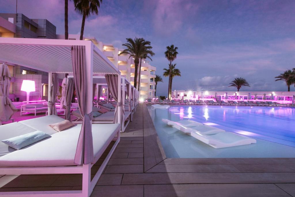 hotel garbi ibiza spa vistas al mar playa d'en bossa primera línea de playa