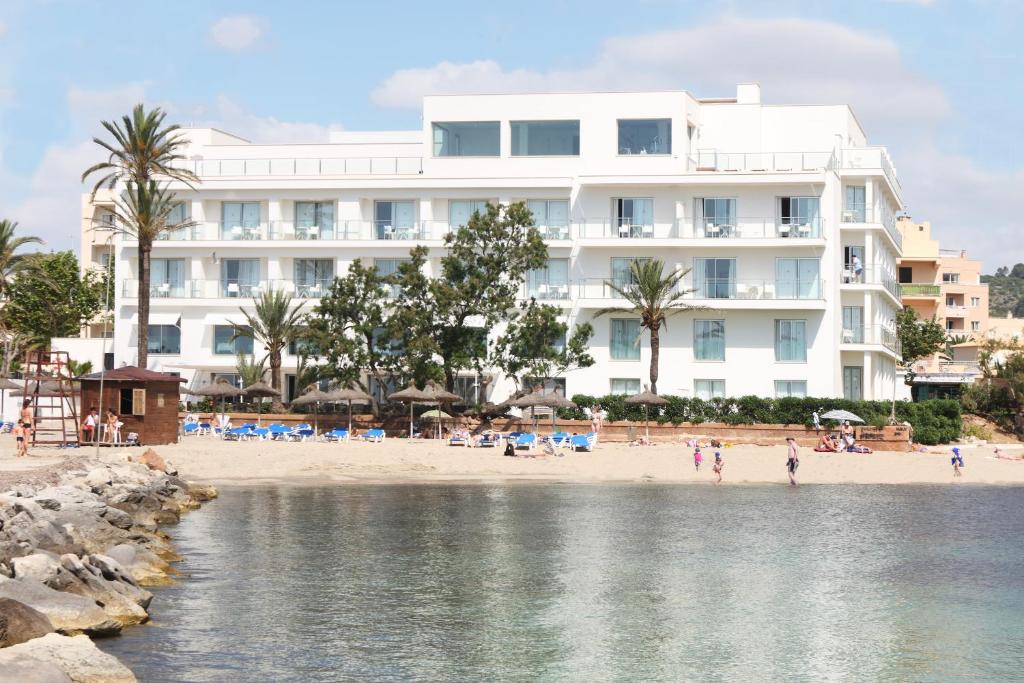 hotel gran sol hotel cala bona mallorca islas baleares playa privada
