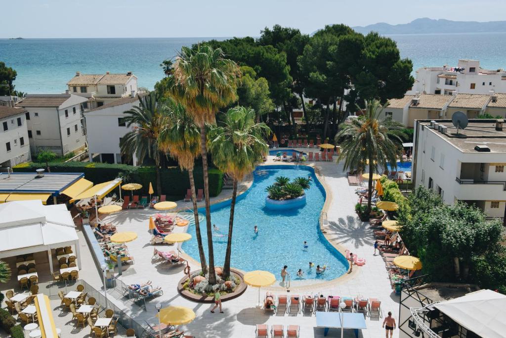 hotel ivory playa sports spa vistas al mar apartahotel puerto de alcudia primera línea de playa mallorca