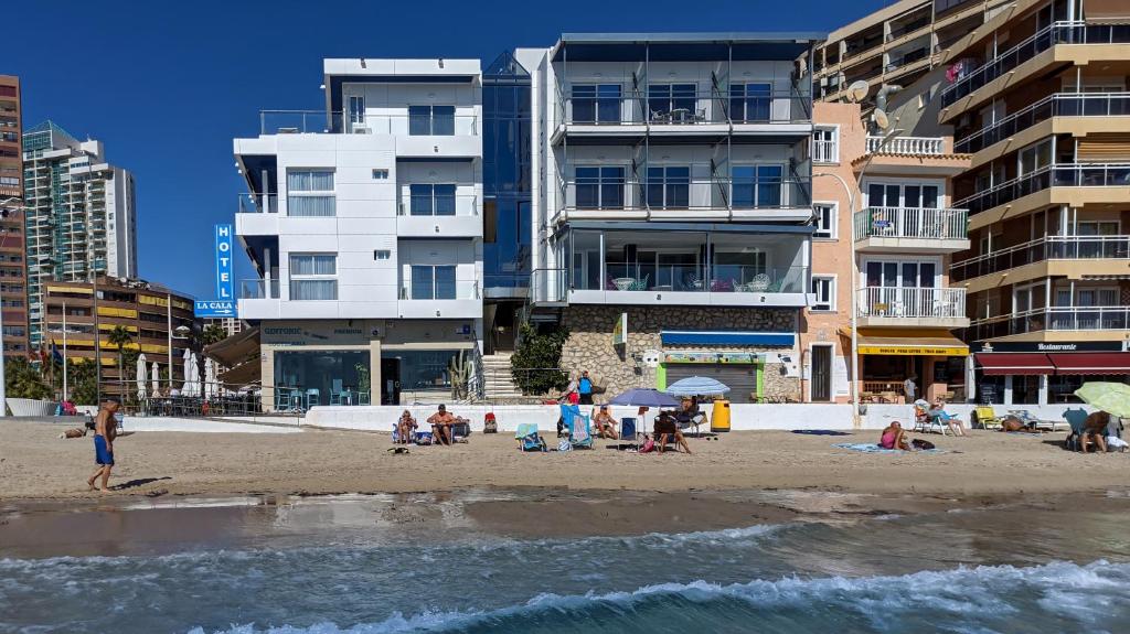 hotel la cala finestrat primera línea de playa comunidad valenciana vistas al mar