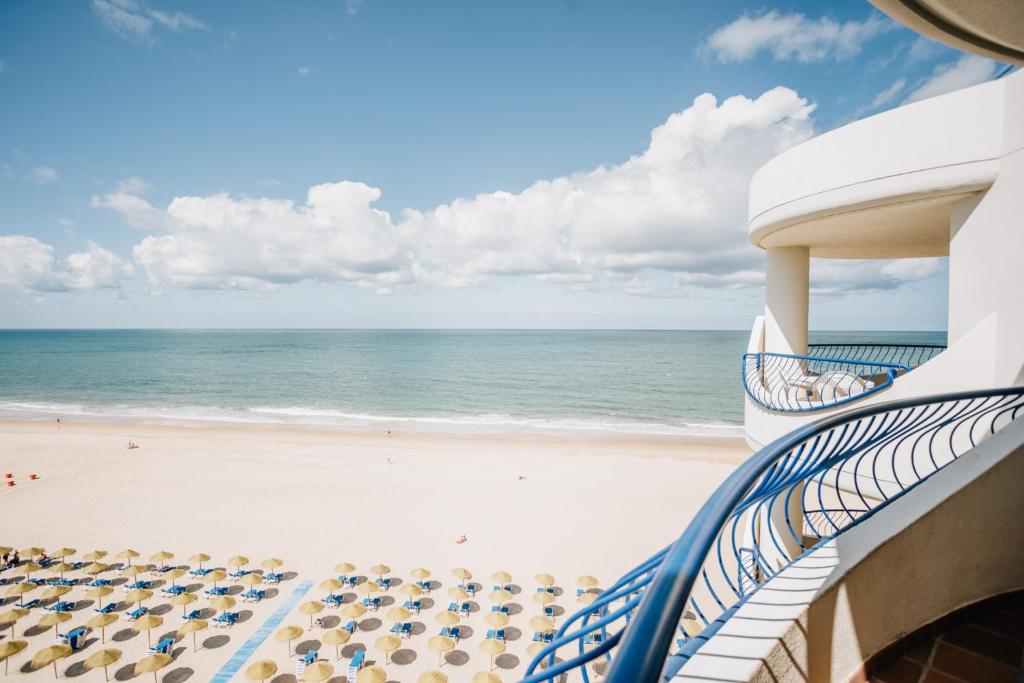 hotel playa victoria vistas al mar cádiz andalucía playa