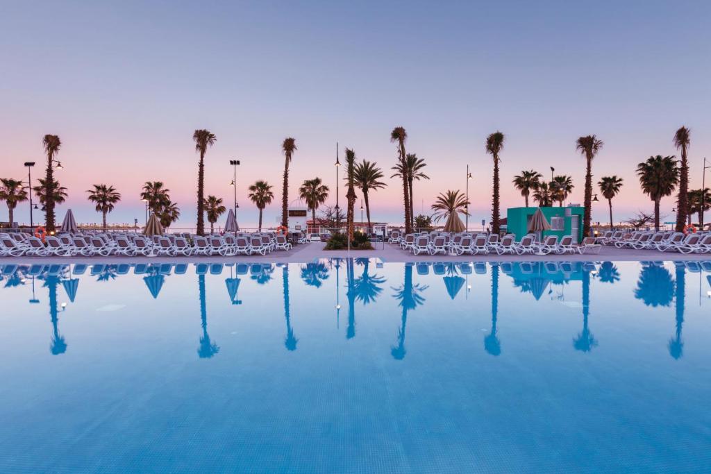 hotel riu costa del sol all inclusive primera línea de playa torremolinos andalucía vistas al mar