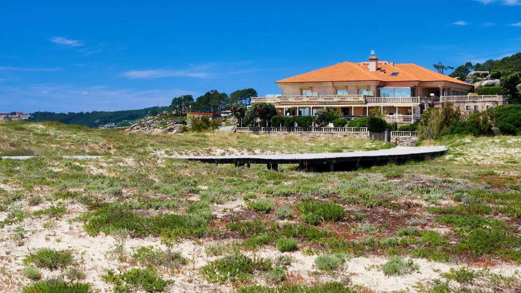 hotel samar vistas al mar a lanzada galicia primera línea de playa
