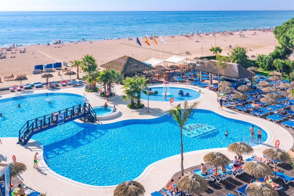 hotel tahiti playa primera línea de playa santa susanna cataluña vistas al mar