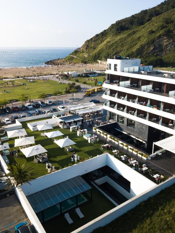 hotel thalasso villa antilla habitaciones con terraza thalasso incluida primera línea de playa orio país vasco vistas al mar