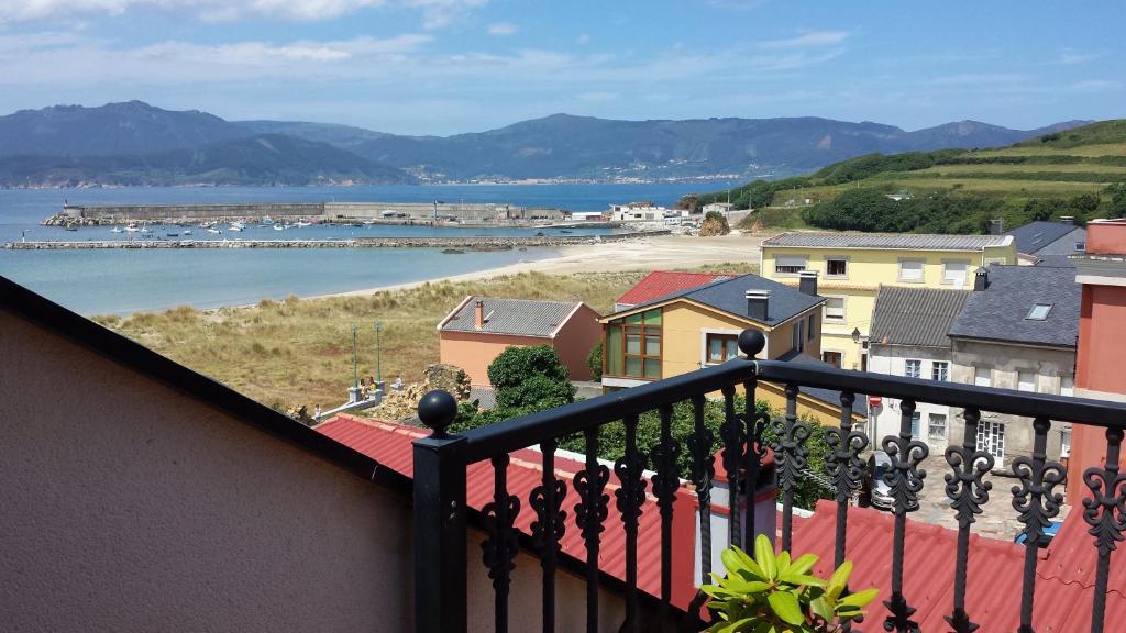 hotel viento del norte primera línea de playa porto de espasante galicia vistas al mar