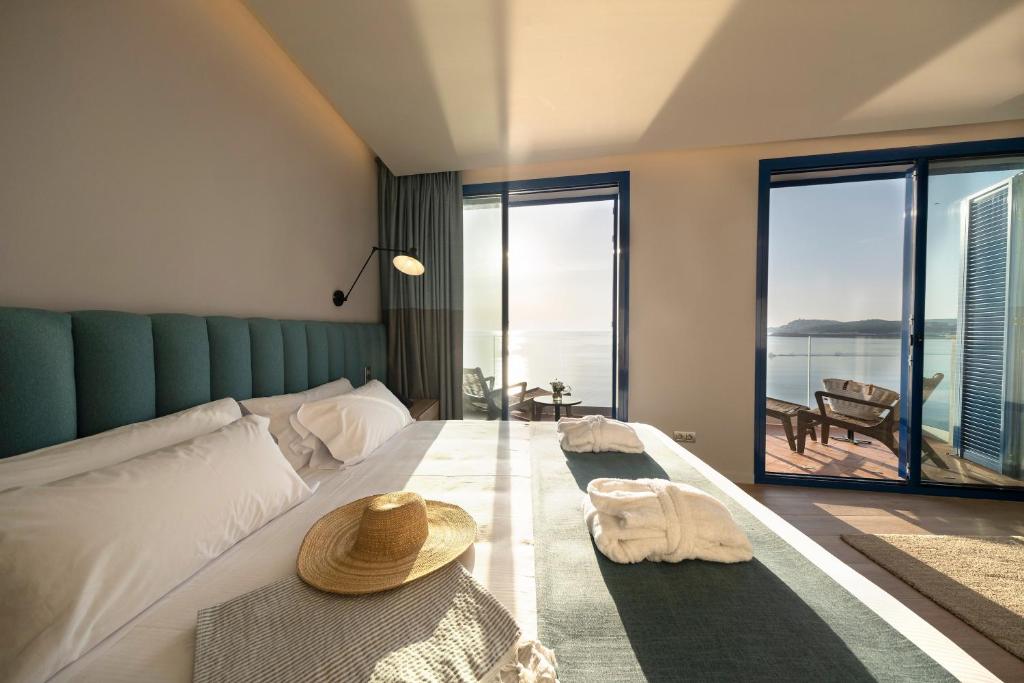 hotel voramar primera línea de playa l'escala cataluña
