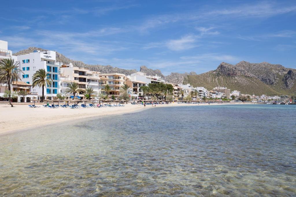 la goleta hotel de mar adults only vistas al mar puerto pollensa primera línea de playa mallorca