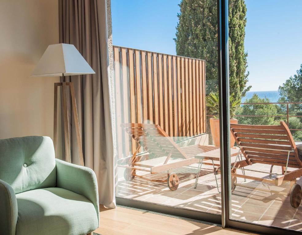 laixart aiguablava hotel vistas al mar begur cataluña playa