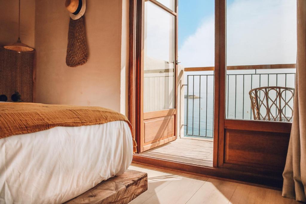 nomad hotel xabia port vistas al mar primera línea de playa jávea comunidad valenciana