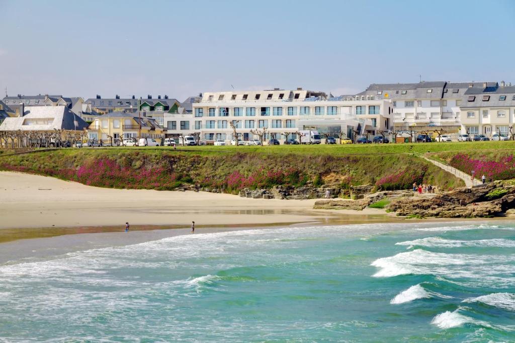 oca playa de foz hotel spa a pie de playa foz galicia vistas al mar