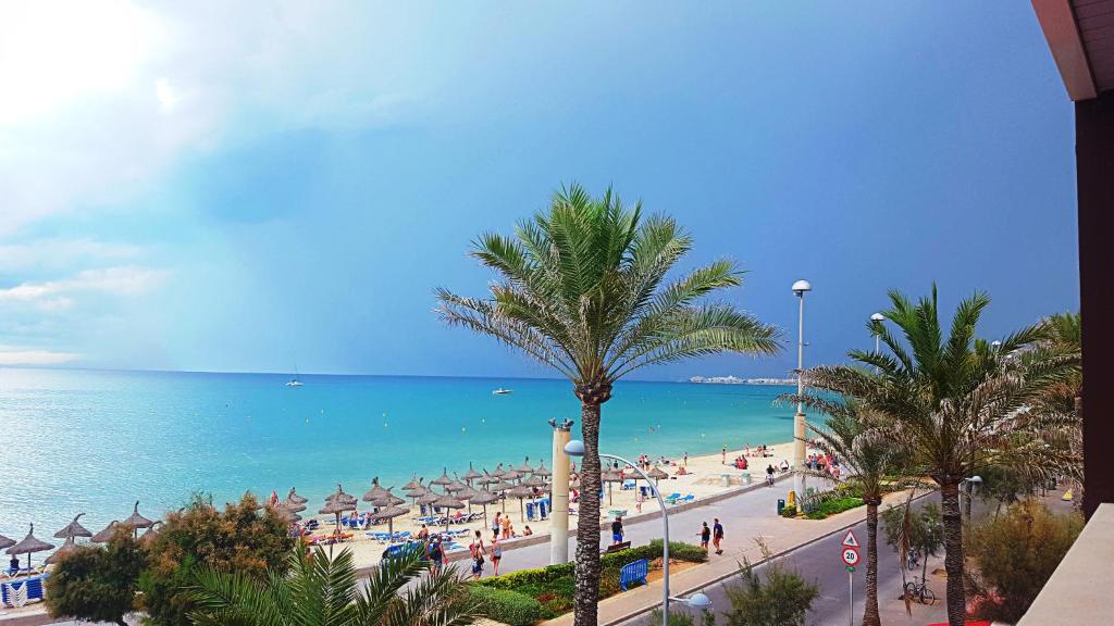 q royal vistas al mar hotel playa de palma primera línea de playa mallorca