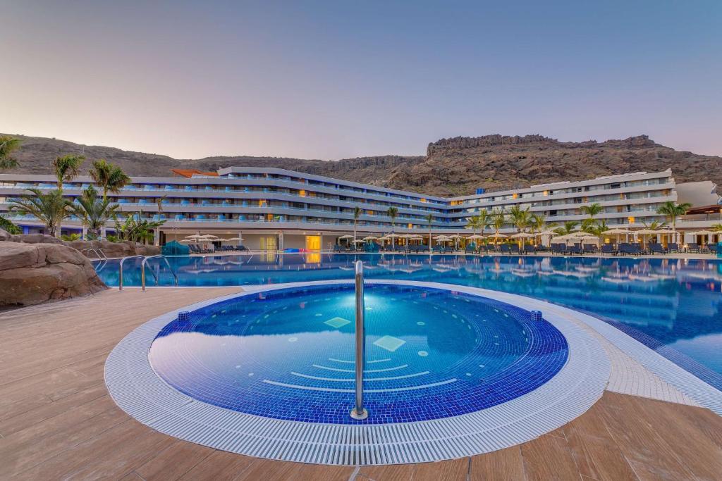 radisson blu resort spa gran canaria mogan hotel puerto de mogán playa