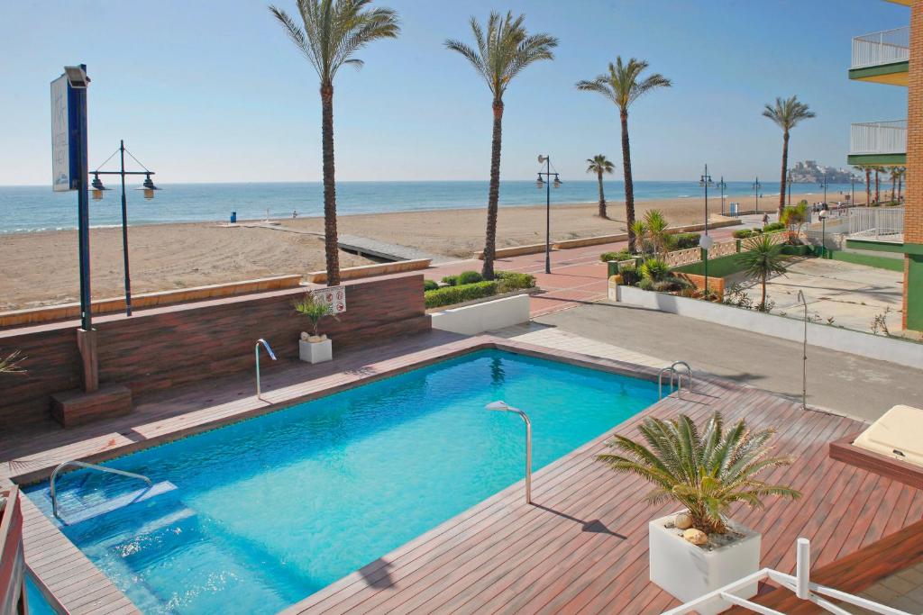 sundays beach hotel en primera línea de playa peñíscola