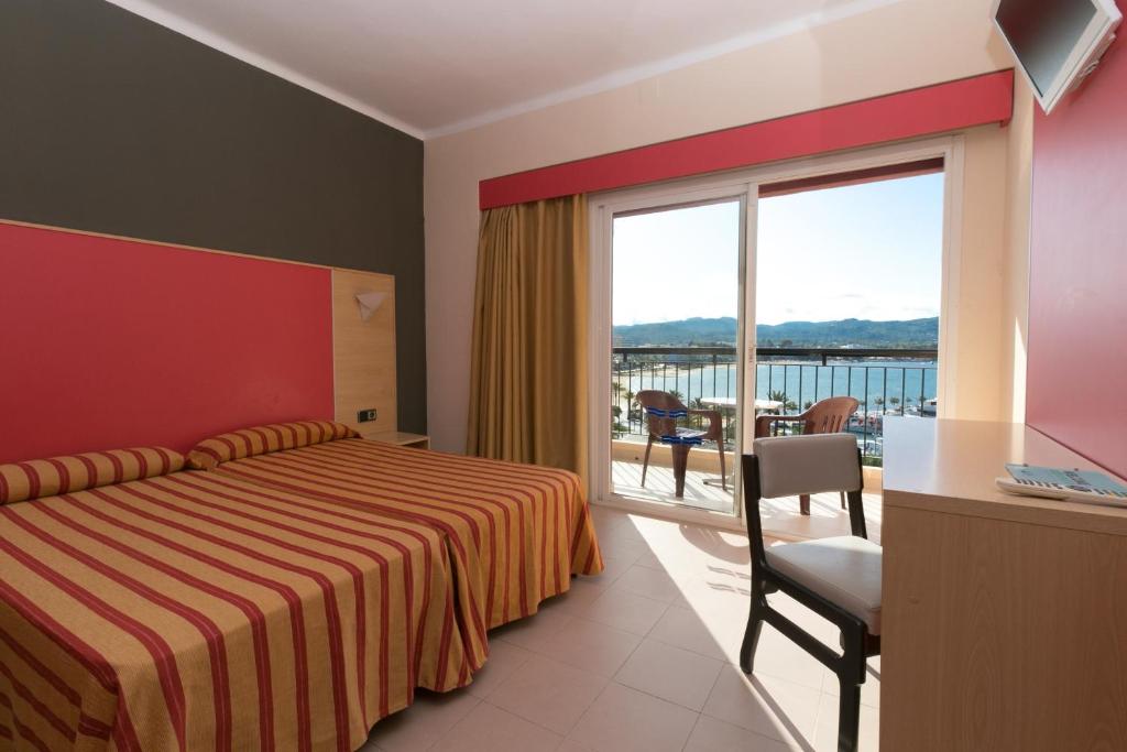 the red hotel adults only vistas al mar san antonio primera línea de playa ibiza