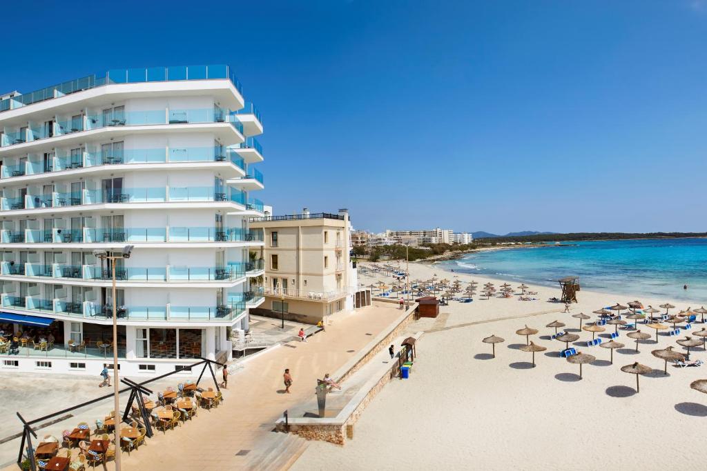 universal hotel perla vistas al mar s'illot primera línea de playa mallorca